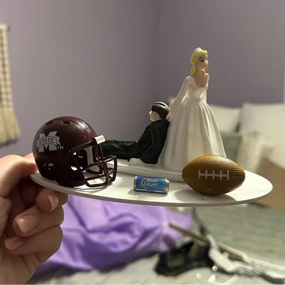 Mississippi State Wedding Cake Topper - Picture 1 of 7